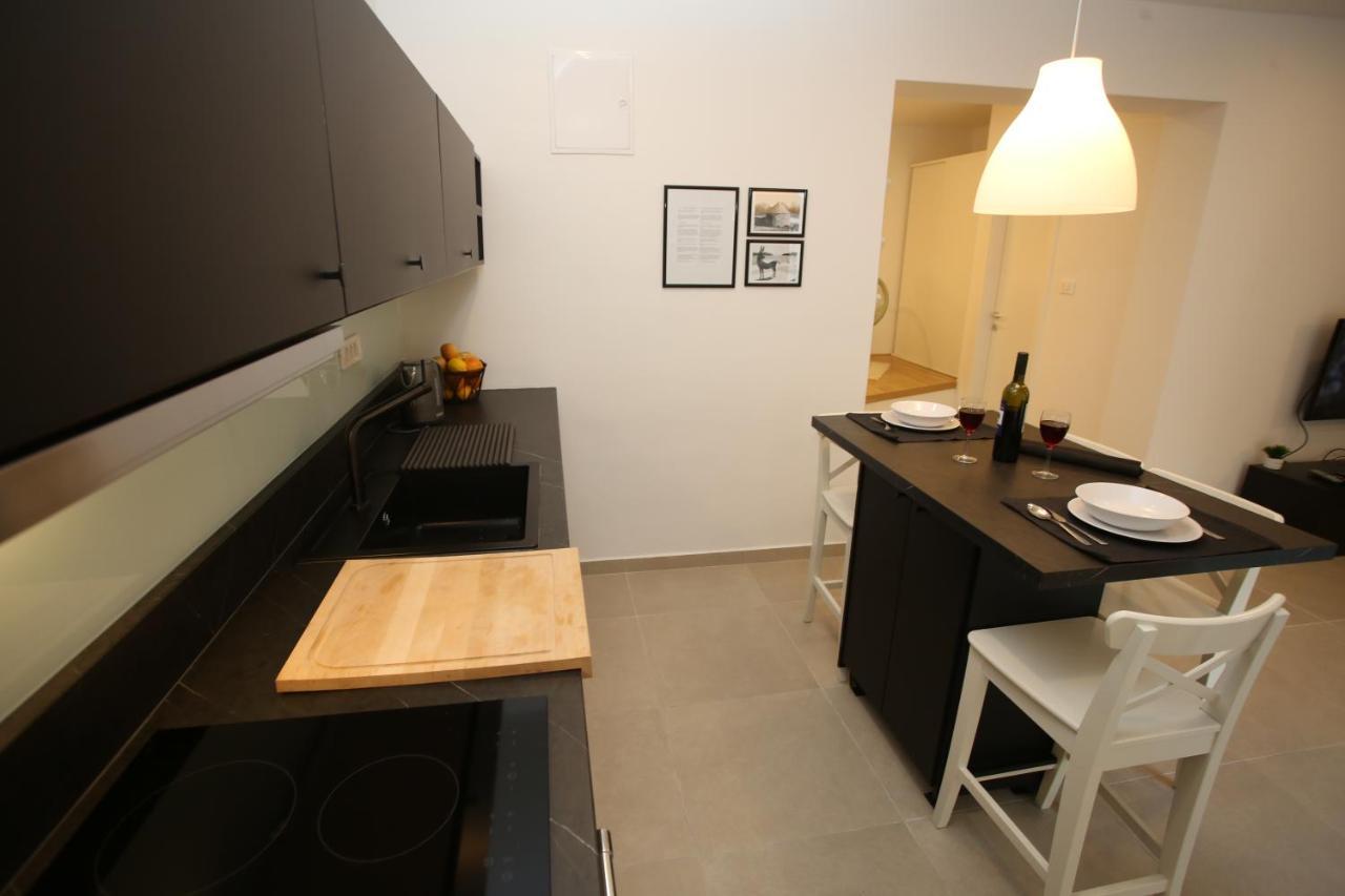 Apartmani Tri Bunje Tribalj Eksteriør bilde