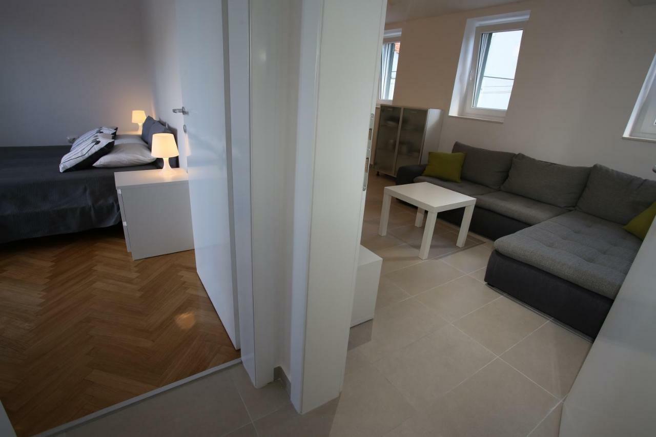 Apartmani Tri Bunje Tribalj Eksteriør bilde