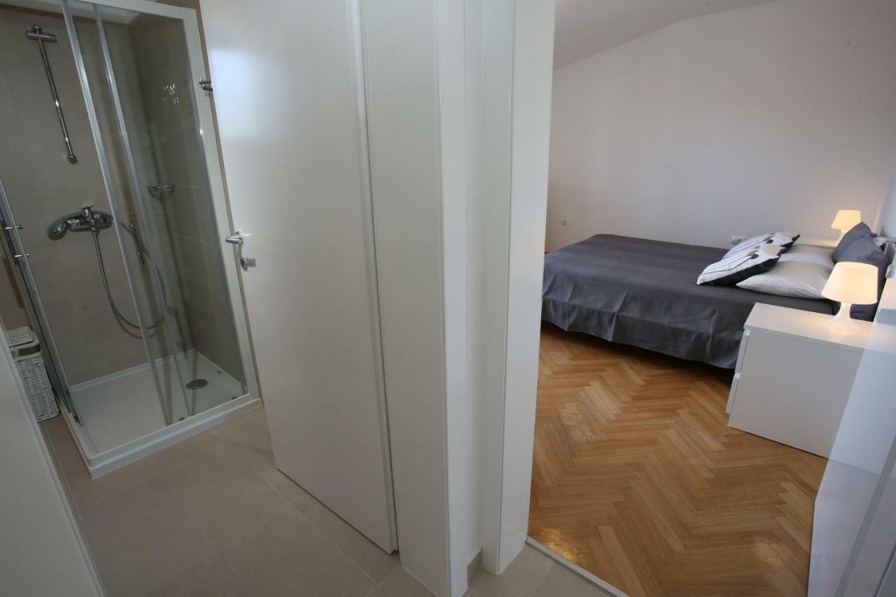 Apartmani Tri Bunje Tribalj Eksteriør bilde